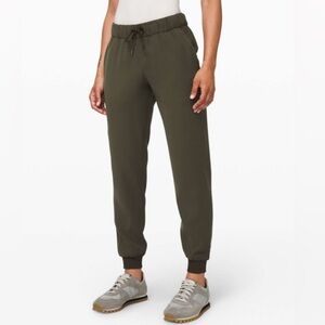 LULULEMON On The‎ Fly Jogger